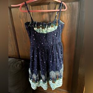 Bernie Dexter XL swan dress